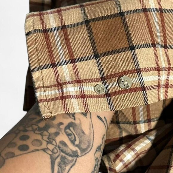 Wrangler Rugged Wear Plaid Button Down Long Sleeve Shirt - Picture 2 of 6